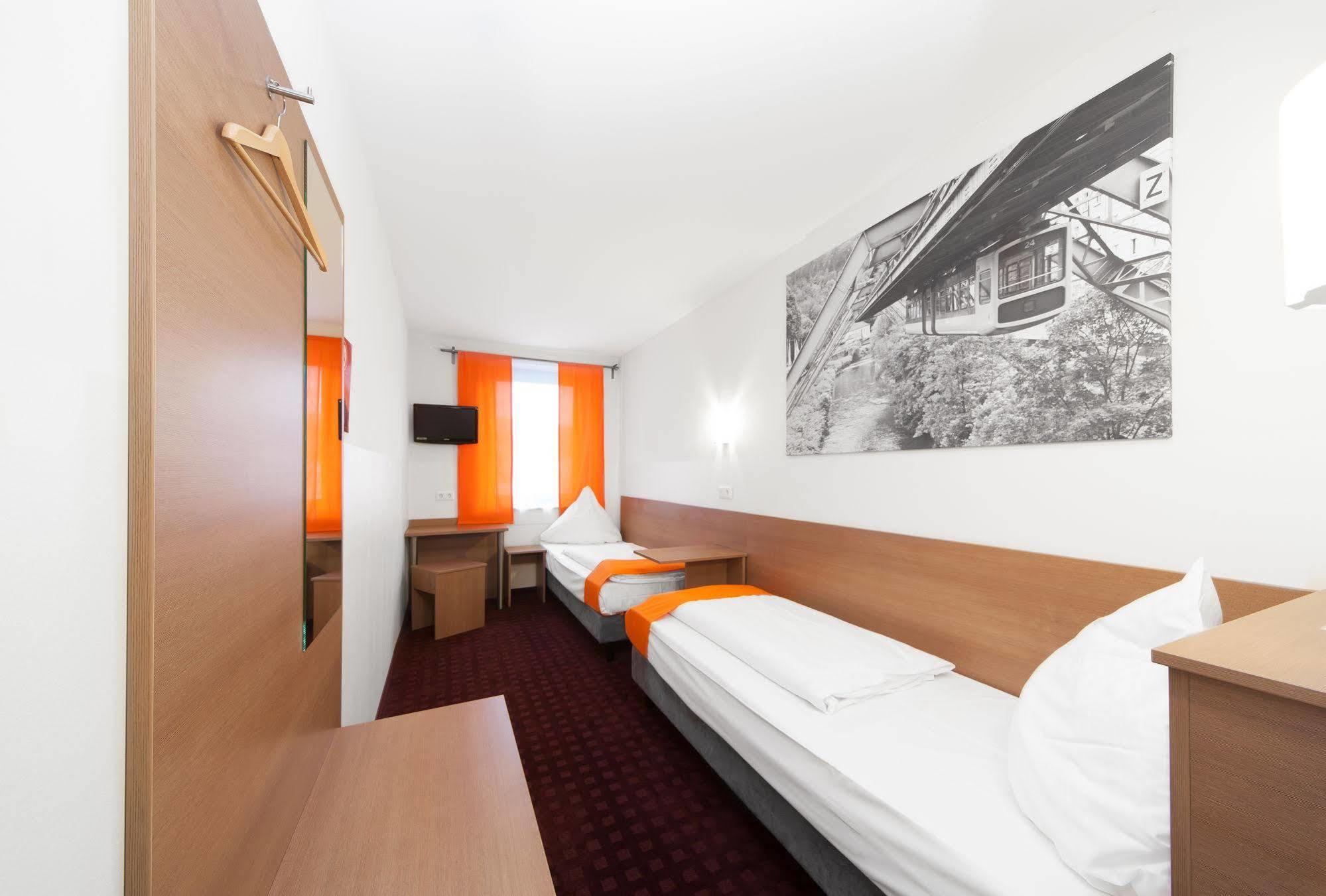 Mcdreams Hotel Wuppertal City Экстерьер фото